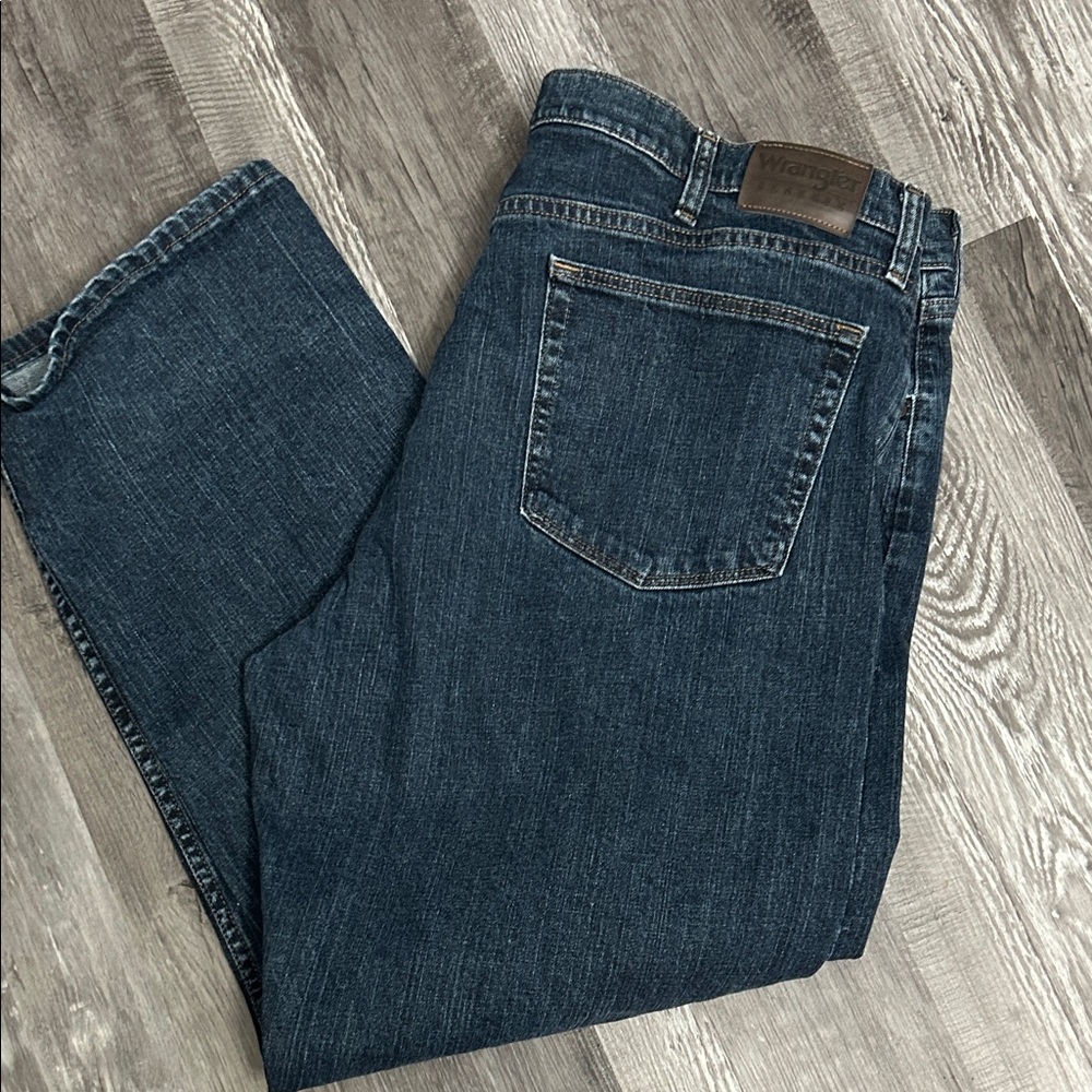Wrangler Dark Blue Relaxed Jeans
